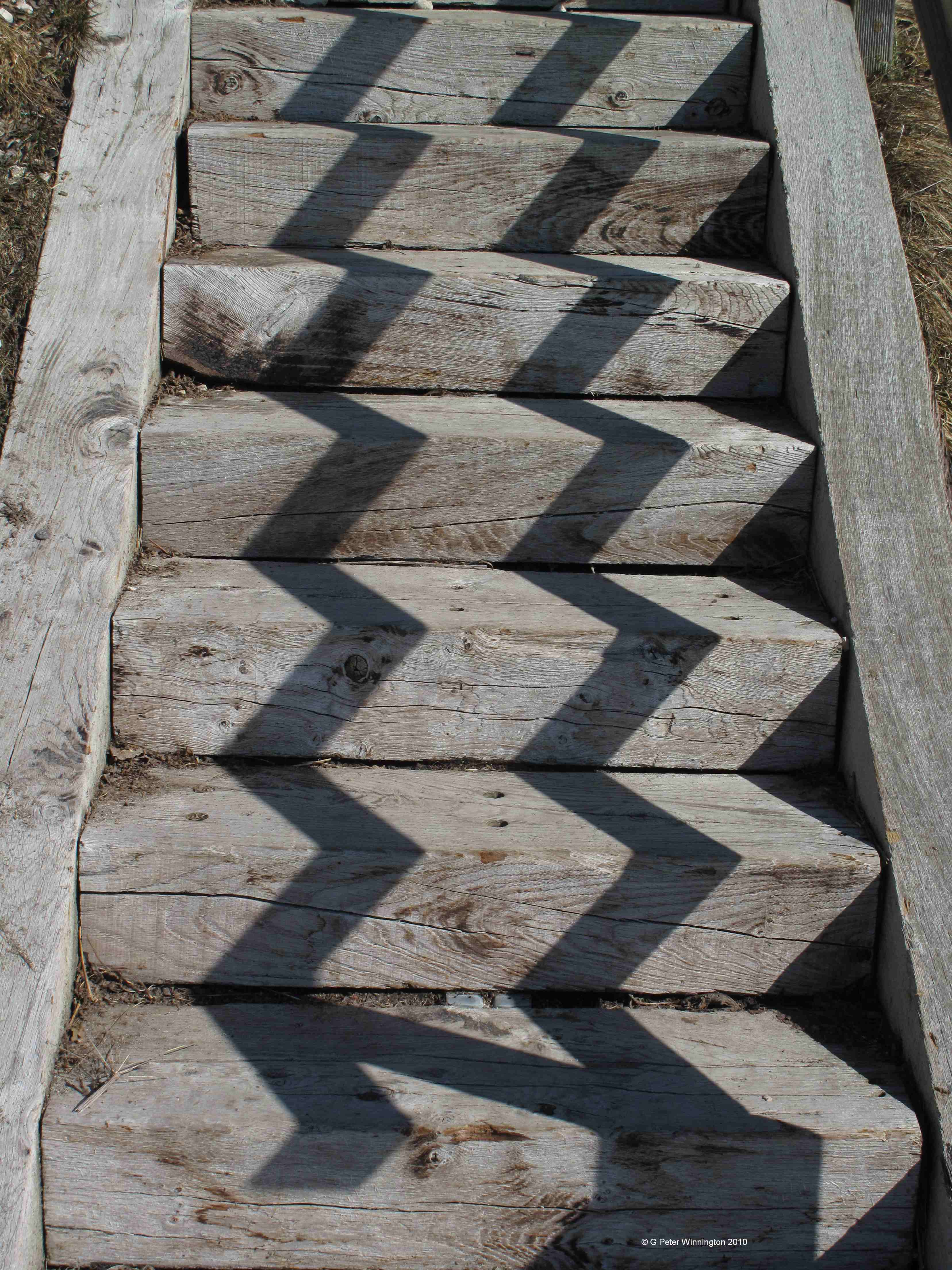 Zigzag shadow on steps